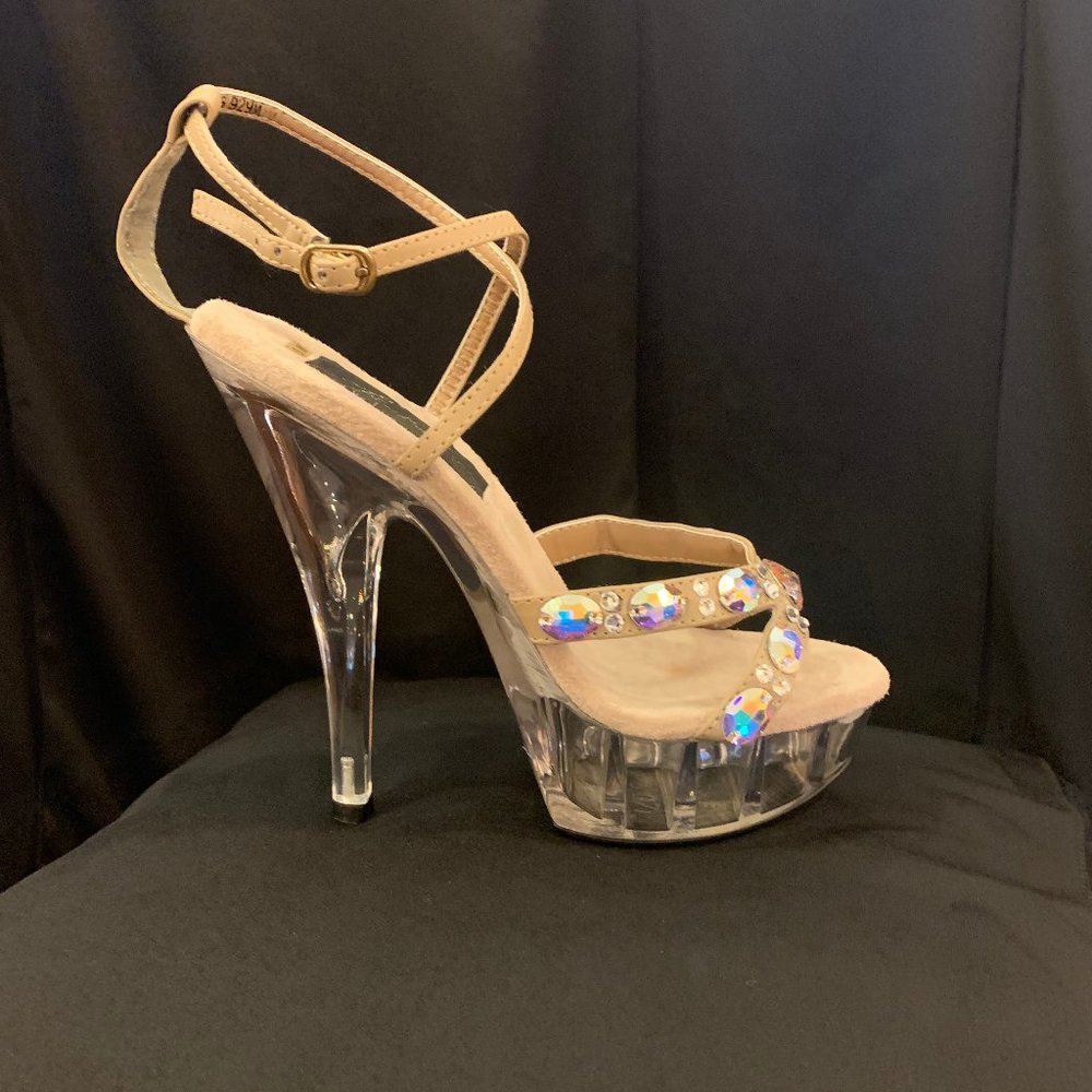 Large Swarovski crystals that cross over the top